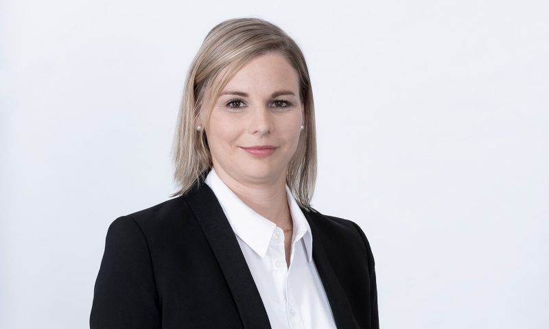 Portraitbild Kristina Reetz, Steuerberaterin, Holthoff-Pförtner Wassermann