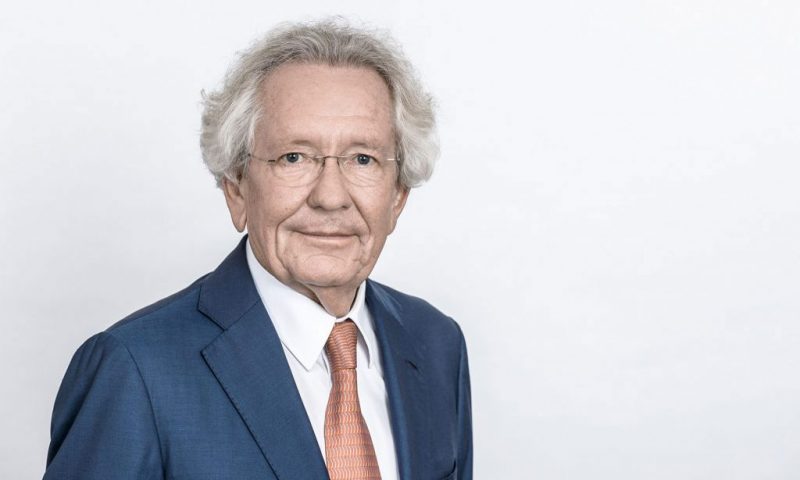 Portraitbild Dr. Stephan J. Holthoff-Pförtner, Gründer, Rechtsanwalt, Notar a.D., ​​bei Holthoff-Pförtner Wassermann.