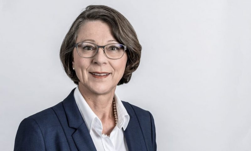 Portraitbild Valeria-Babette Hermes, Rechtsanwältin, Notar, ​​bei Holthoff-Pförtner Wassermann.