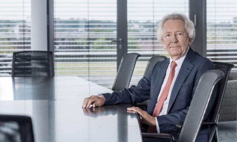 Portraitbild Dr. Stephan J. Holthoff-Pförtner, Gründer, Rechtsanwalt, Notar a.D., ​​bei Holthoff-Pförtner Wassermann.