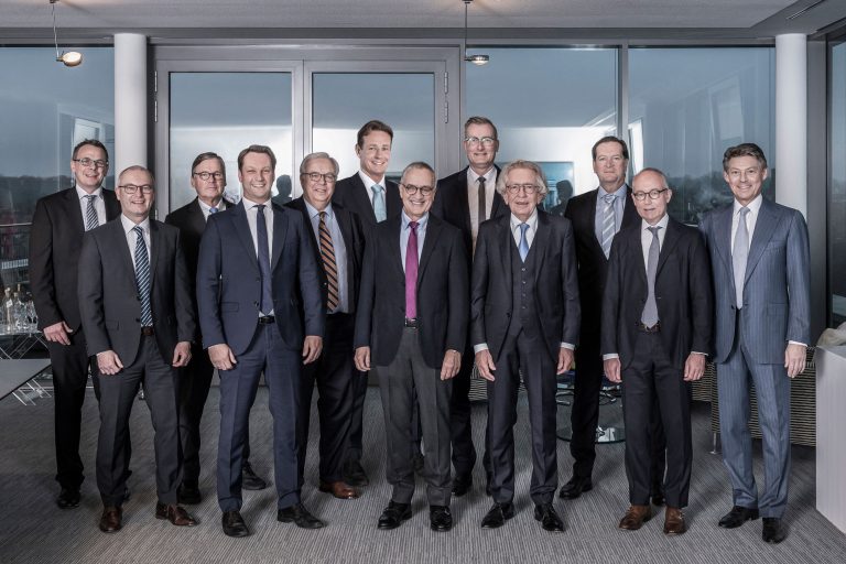 Erfahren und interdisziplinär: Das Team von Holthoff-Pförtner Wassermann für Ihre juristische, wirtschaftliche und steuerliche Angelegenheiten.