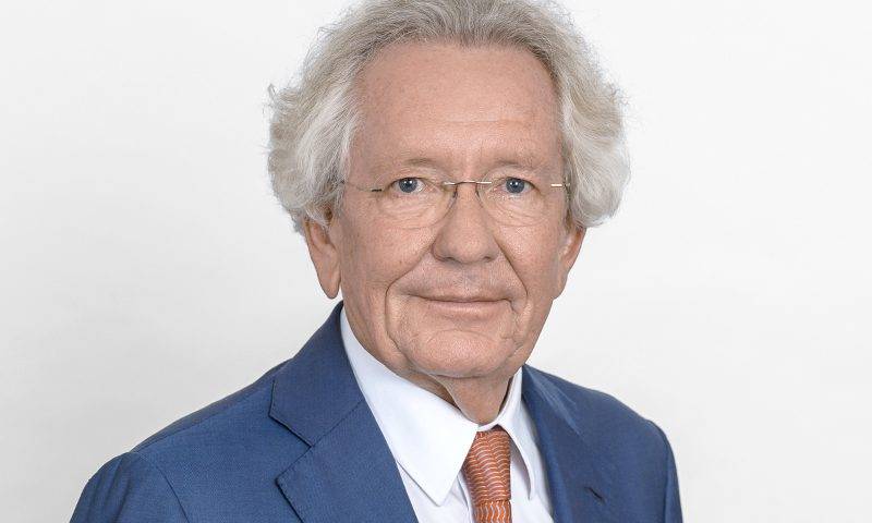 Dr_Stephan_J_Holthoff-Pfoertner_05